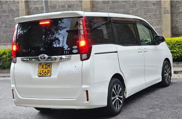 Toyota Noah for hire