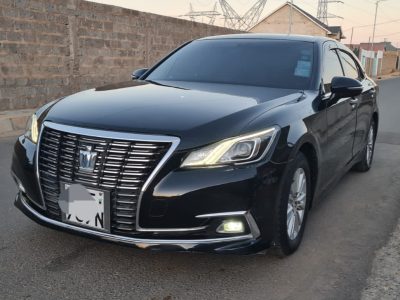 Toyota Crown for hire