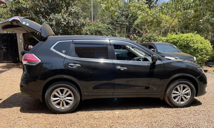 Nissan Xtrail for hire