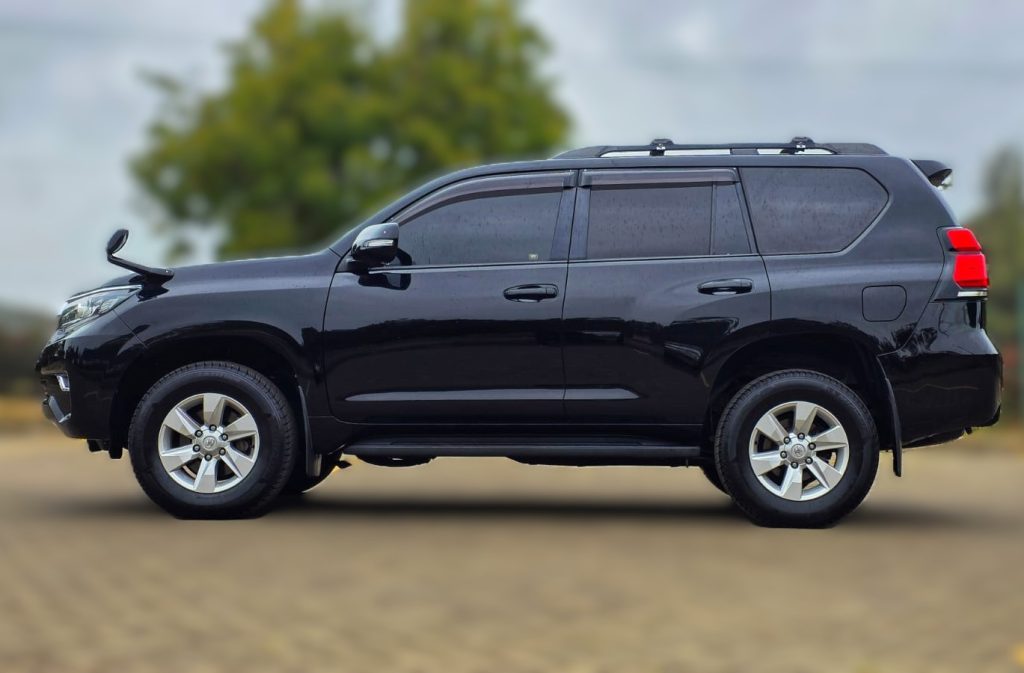 Land cruiser Prado for hire