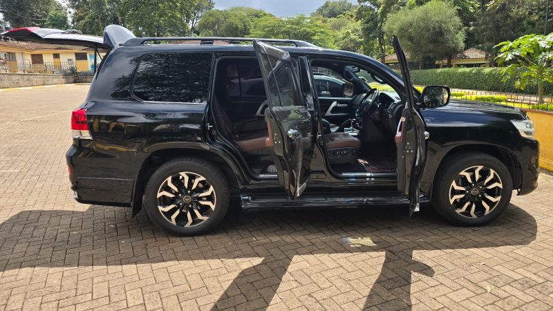 Car hire Kenya