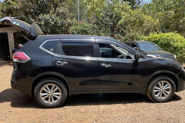 Nissan Xtrail for hire