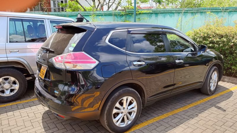 Nissan xtrail for hire